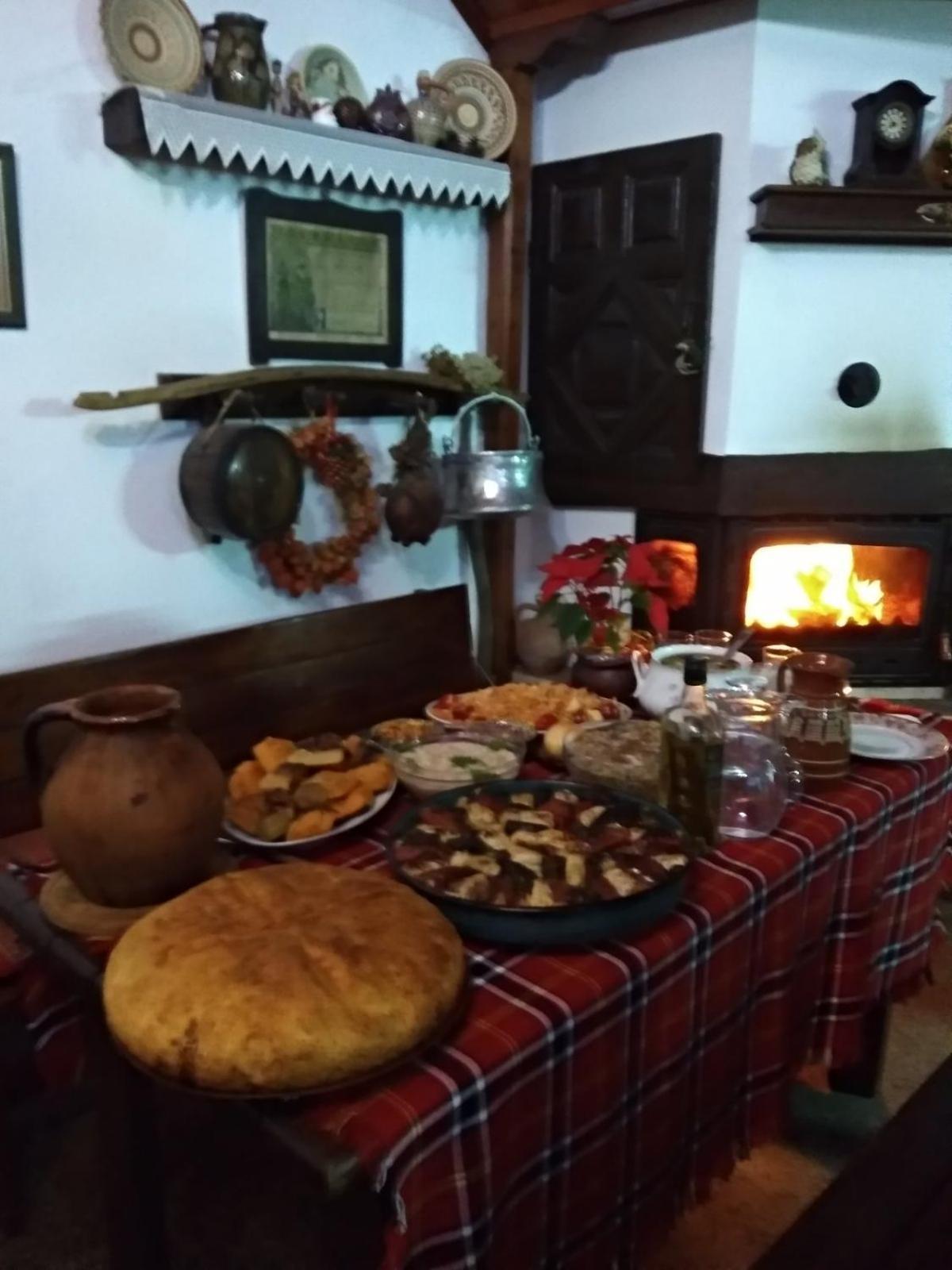 Staroto Shkolo House - Rooms For Guests Съботковци Екстериор снимка